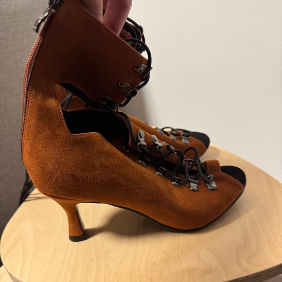 Yami Dance Shoe - Amanda Brown Heel Size 9 / 3in Flared Heel - Picture 3 of 7